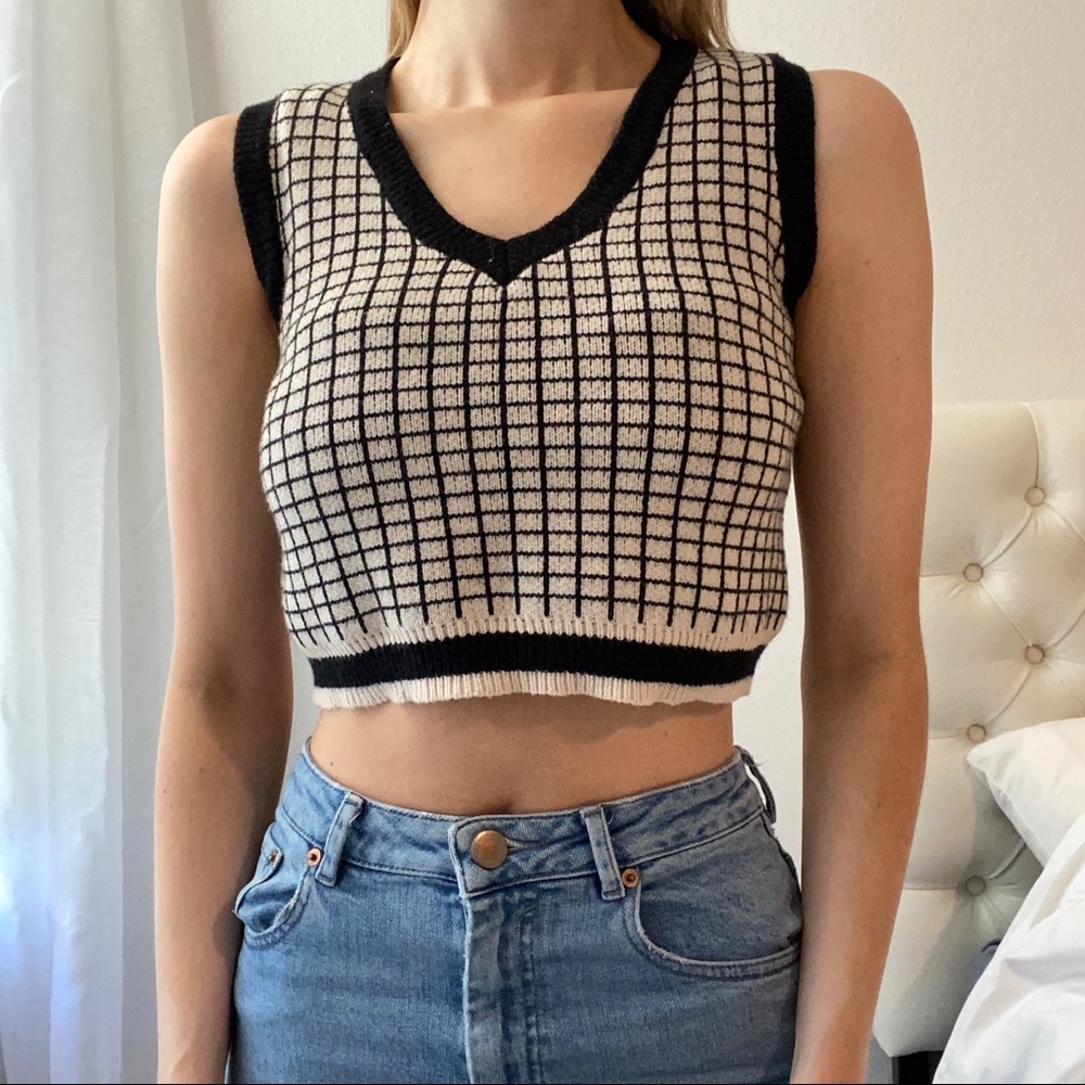Black White Knit Pullover Sweater Vest S
